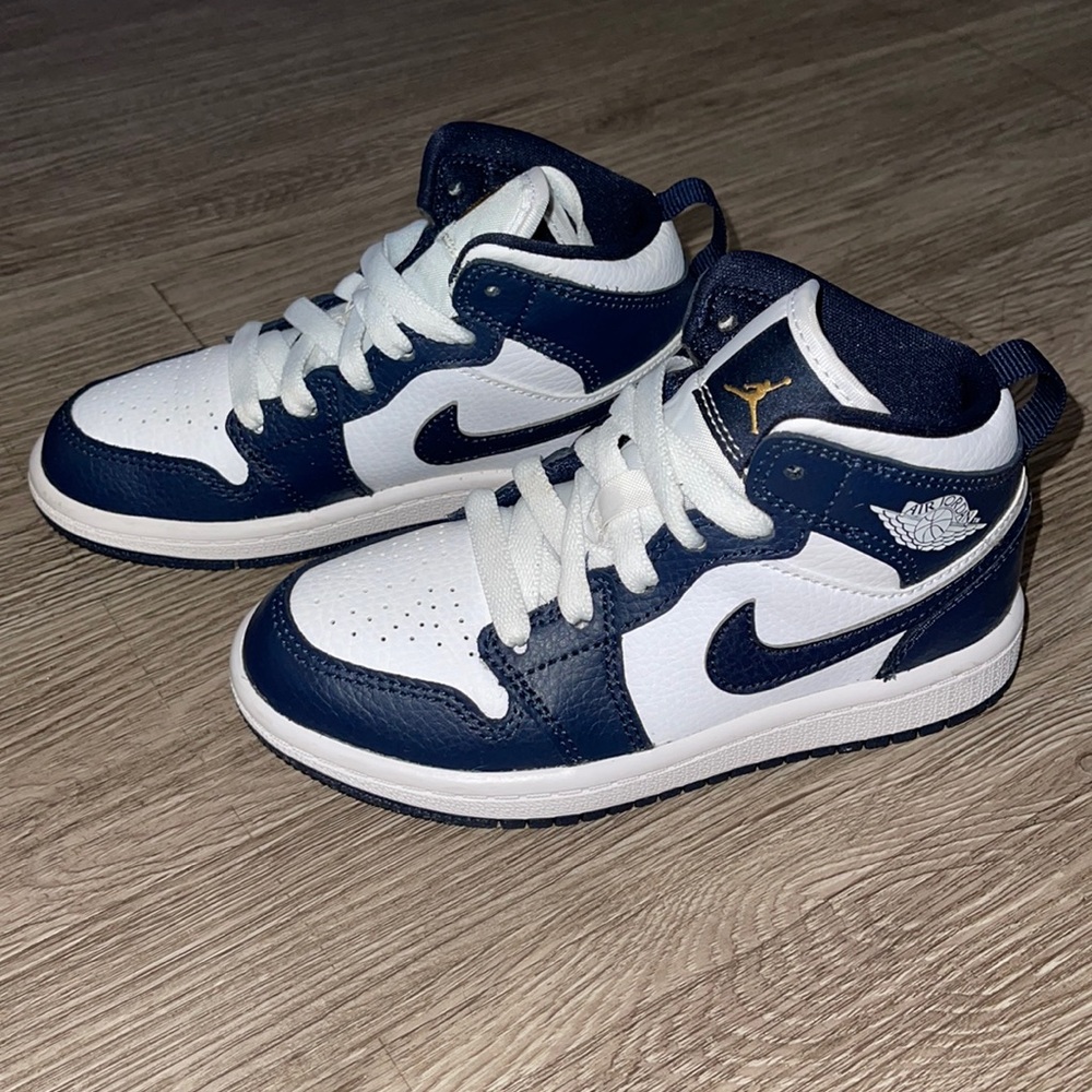 Jordan 1 Mid PS